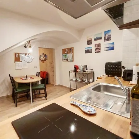 Etnacity Apartment *